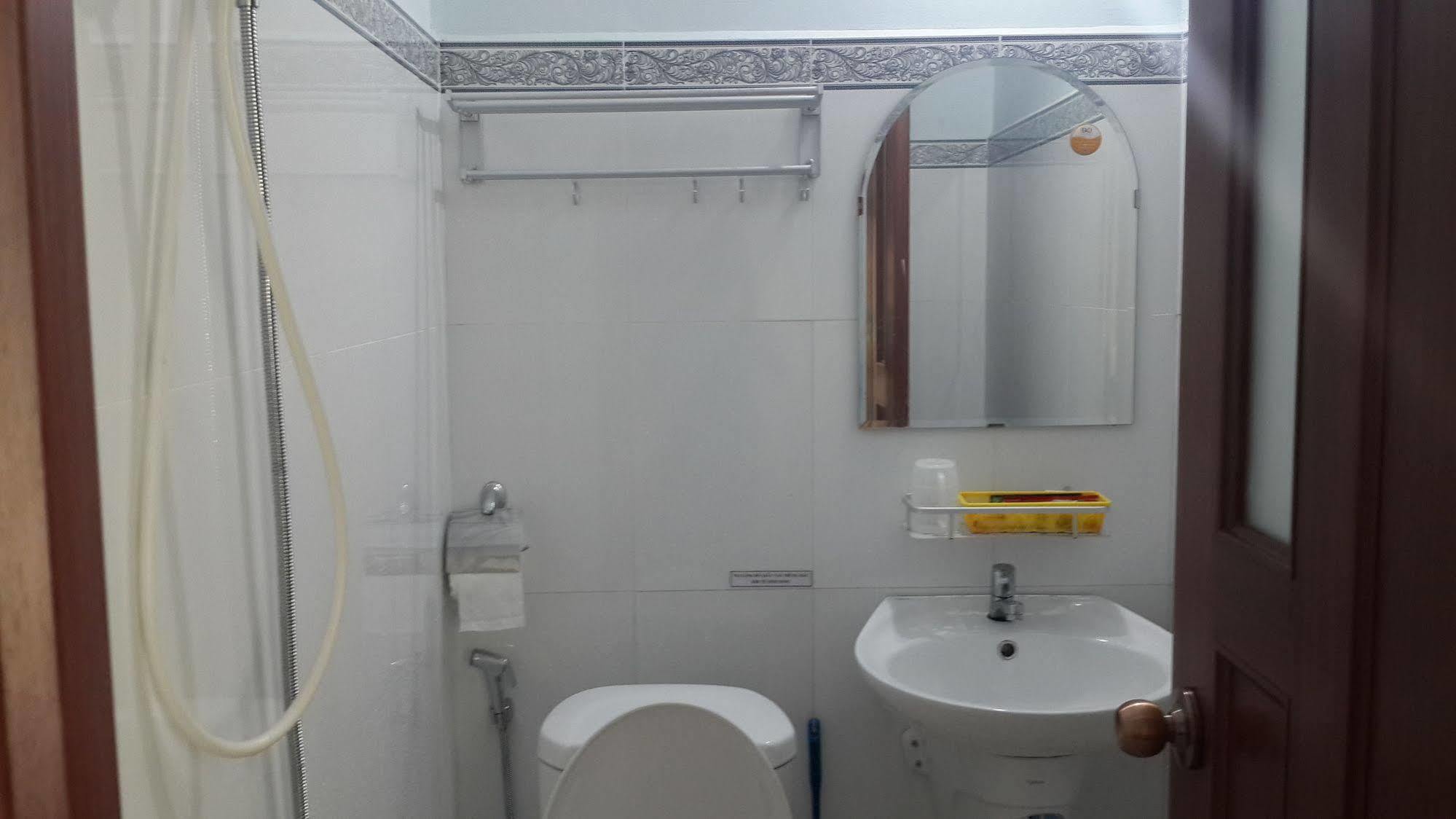 Hai Hien Guesthouse Дуонг-Донг Экстерьер фото