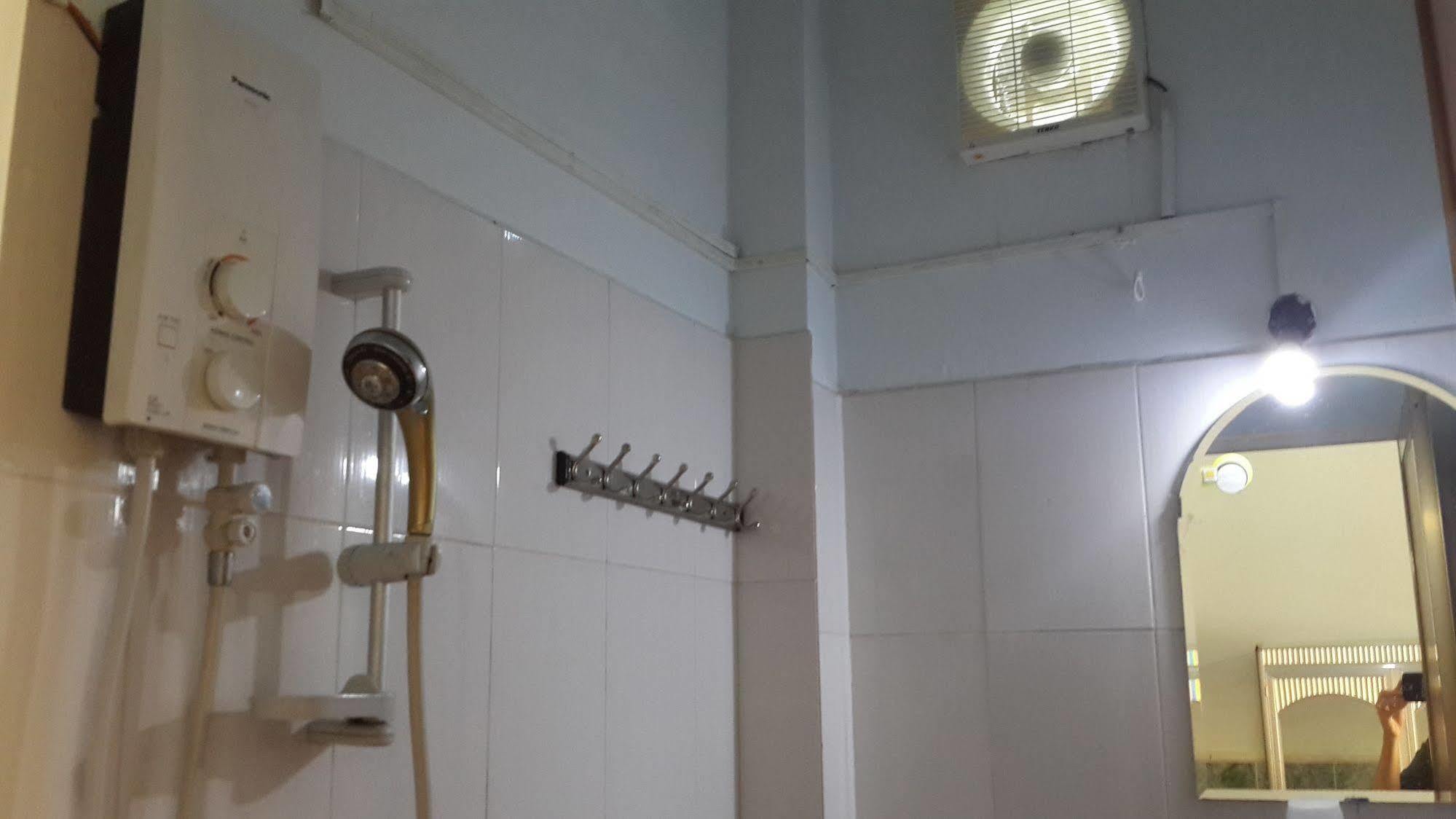 Hai Hien Guesthouse Дуонг-Донг Экстерьер фото