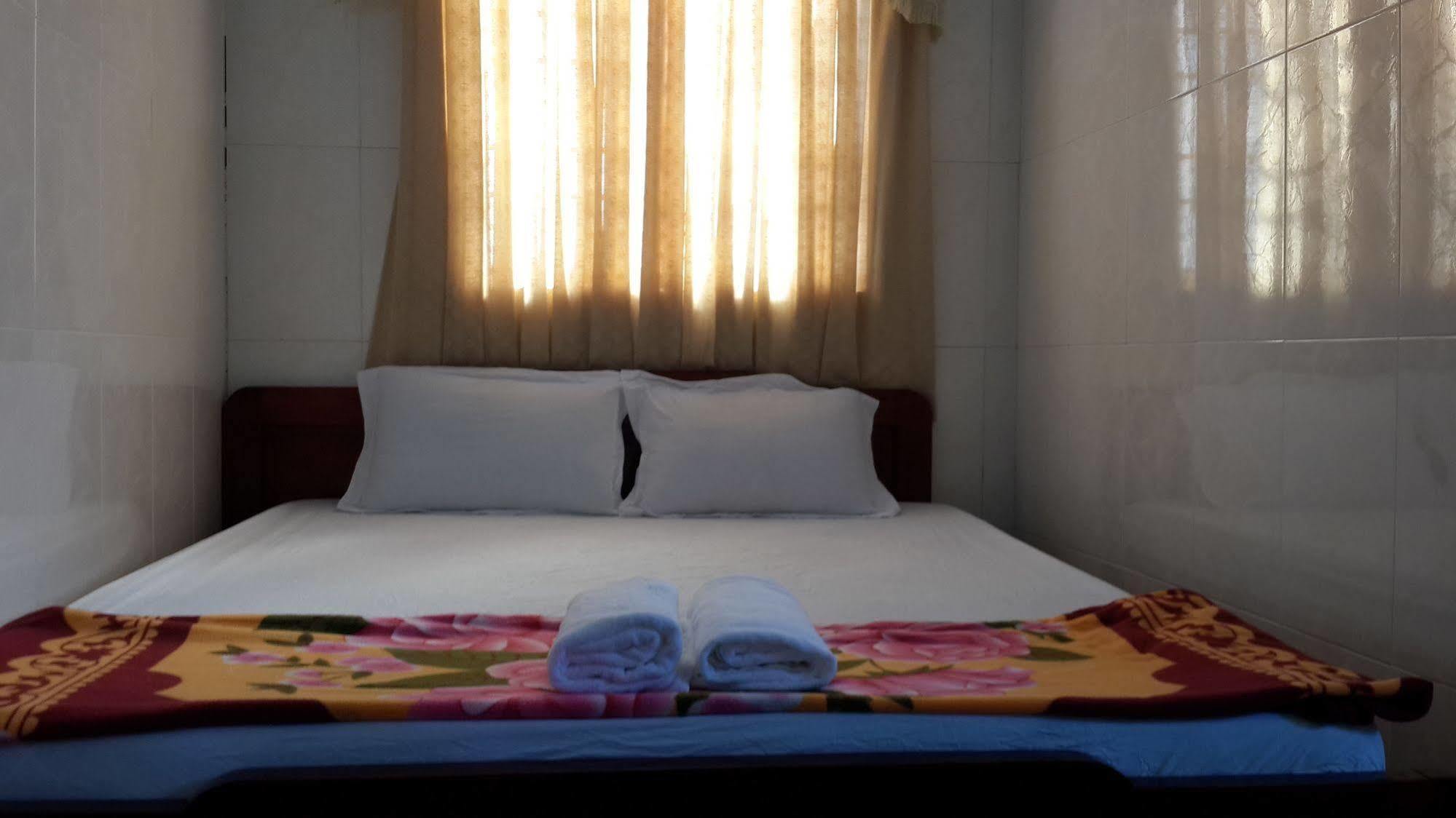 Hai Hien Guesthouse Дуонг-Донг Экстерьер фото